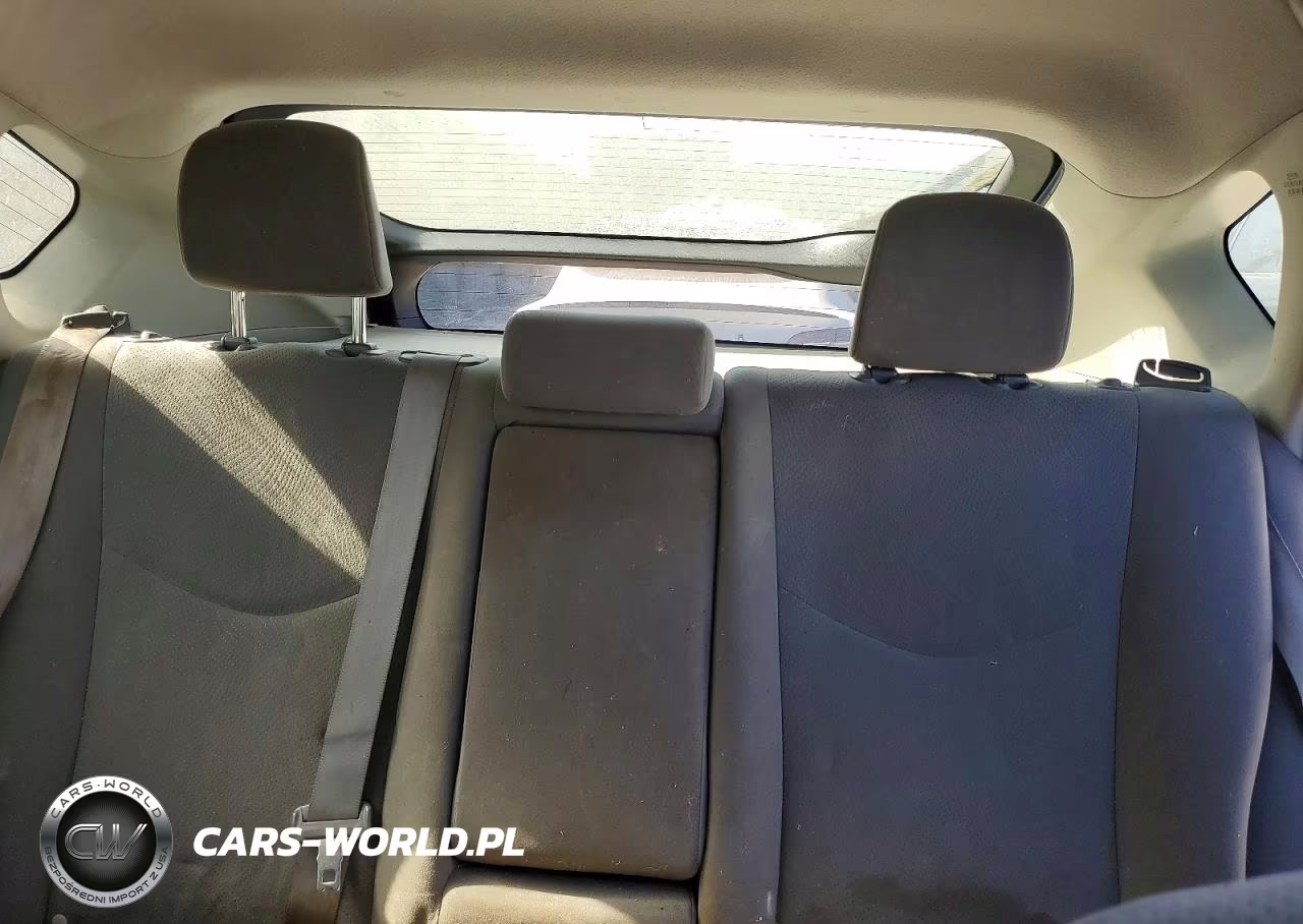 2013 Toyota Prius Plug-In Hybrid Base VIN:JTDKN3DP7D3046075 - 10