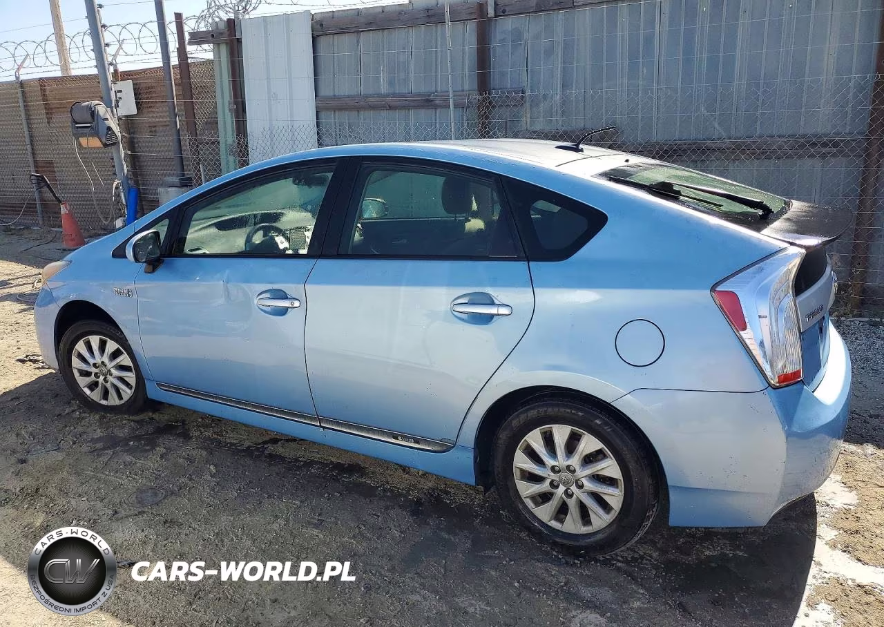 2013 Toyota Prius Plug-In Hybrid Base VIN:JTDKN3DP7D3046075 - 2