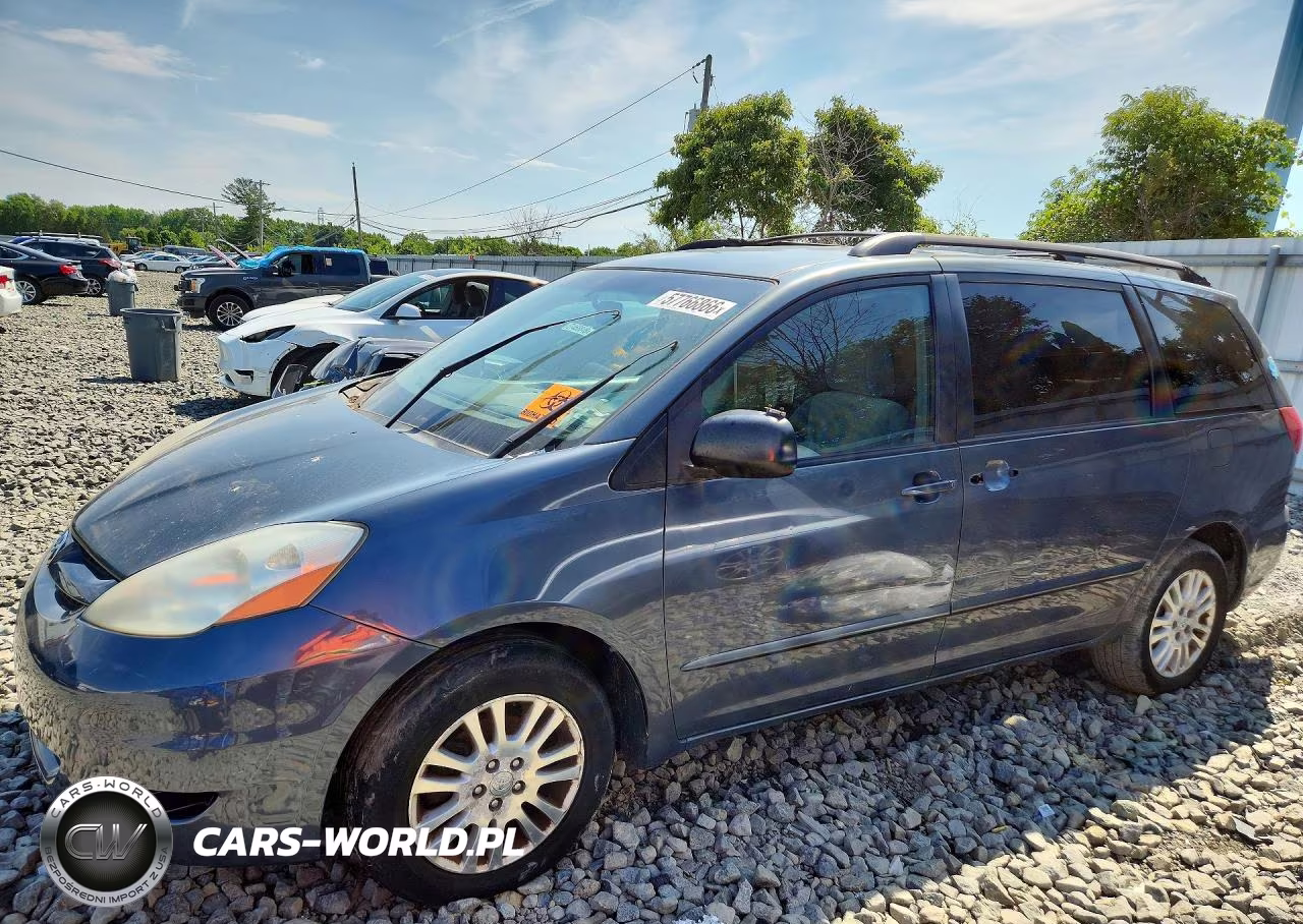 2010 Toyota Sienna Le