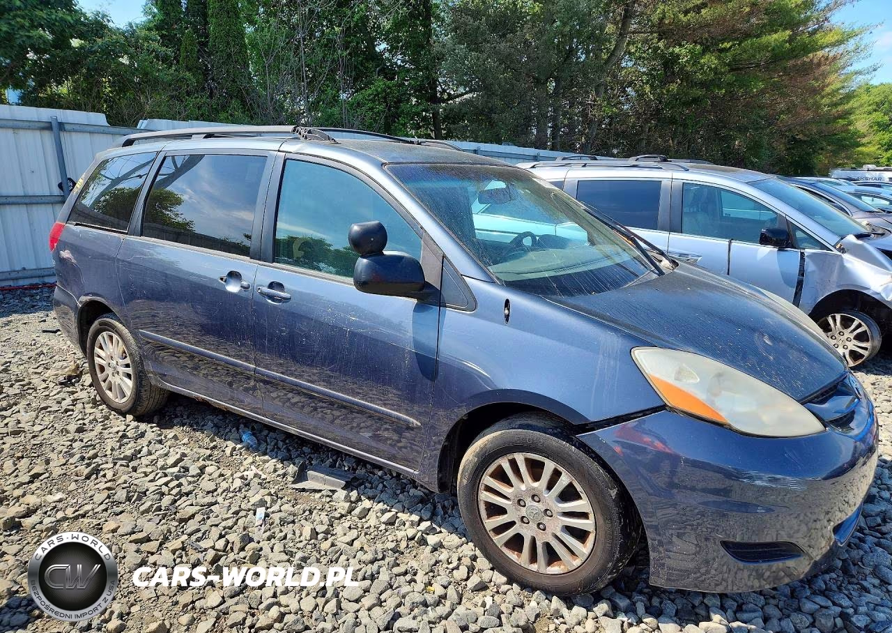 2010 Toyota Sienna Le VIN:5TDJK4CC1AS029839 - 4