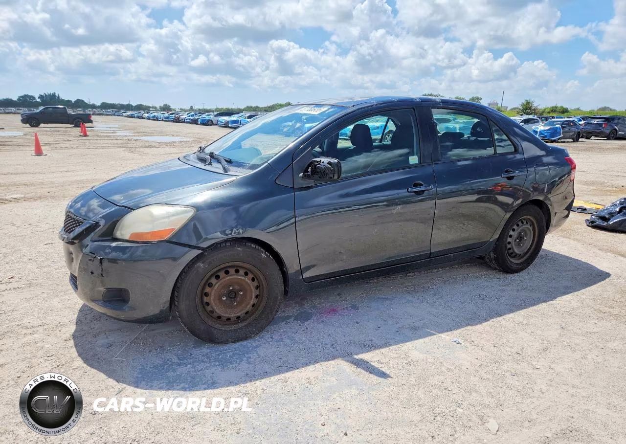 2011 Toyota Yaris Base