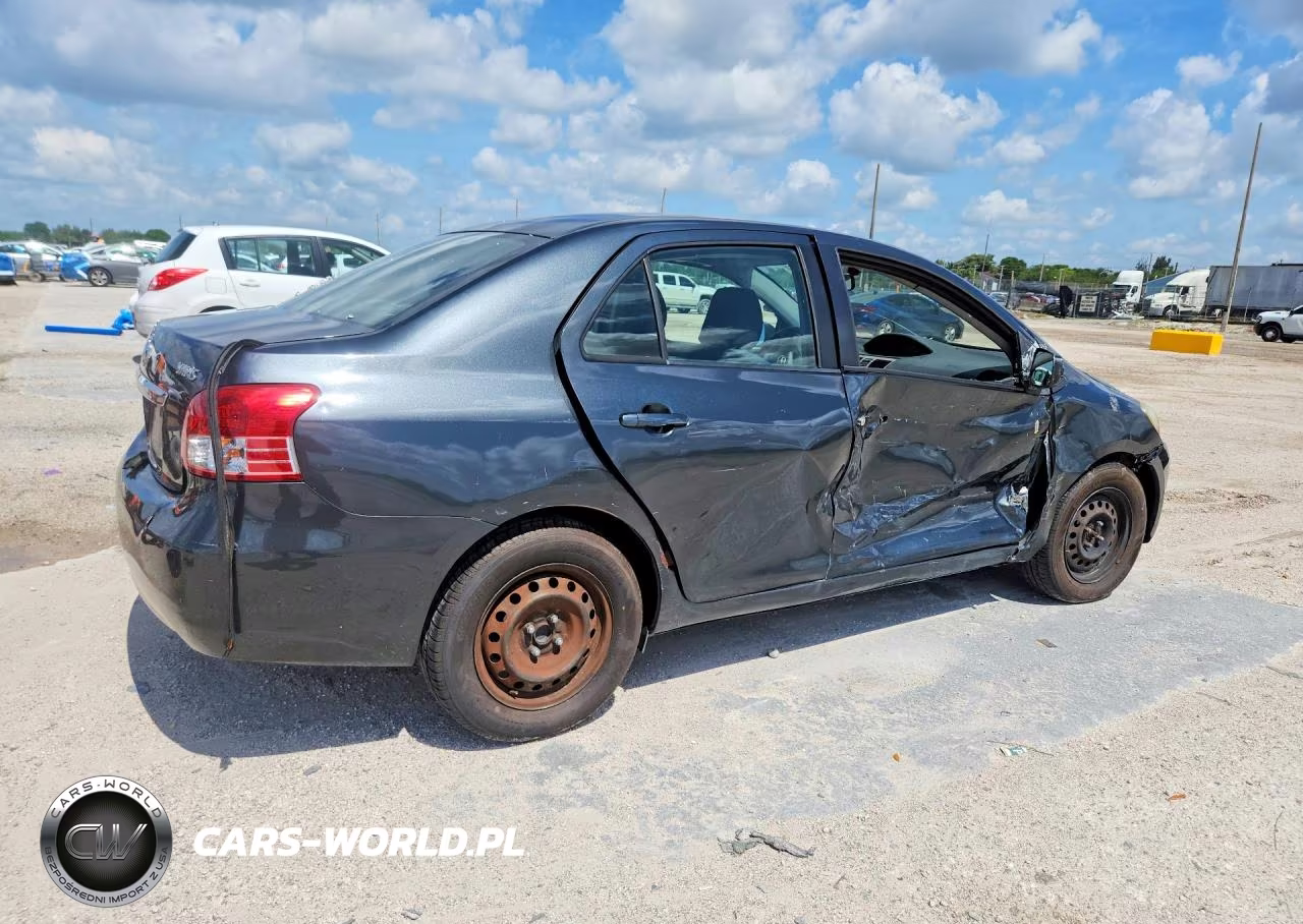 2011 Toyota Yaris Base VIN:JTDBT4K34BL002107 - 3