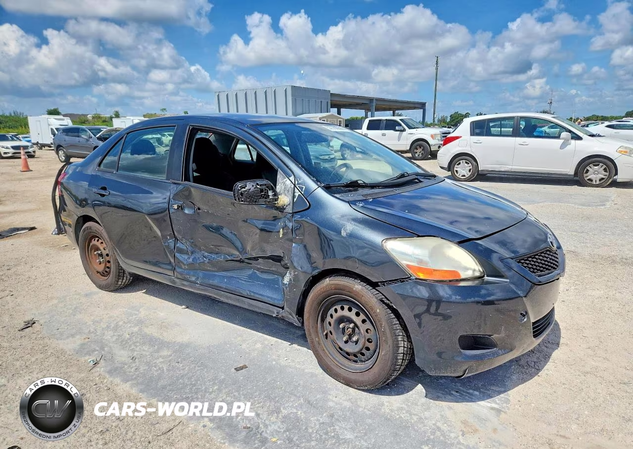 2011 Toyota Yaris Base VIN:JTDBT4K34BL002107 - 4