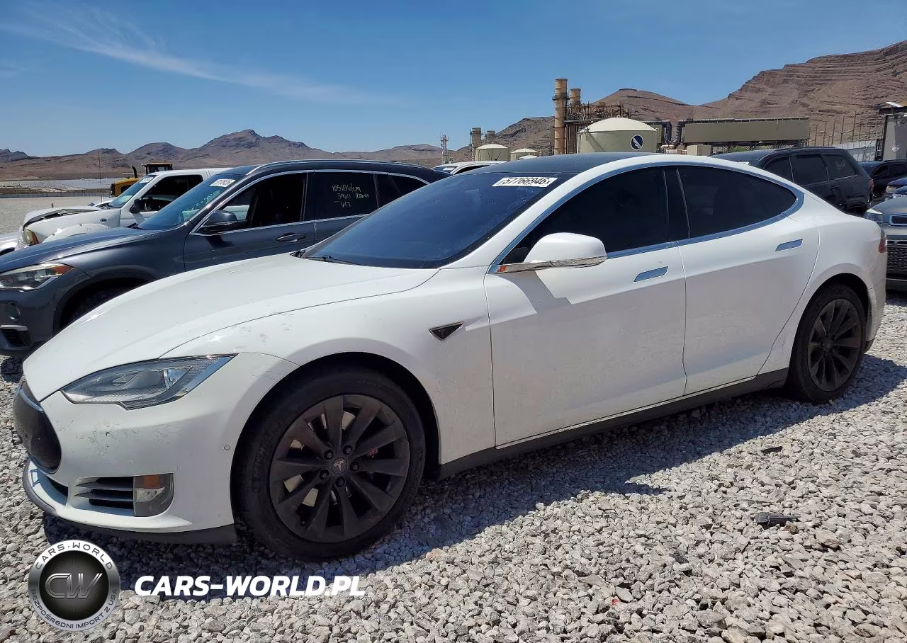 2015 Tesla Model S 85D – zdjęcie 1 z 12