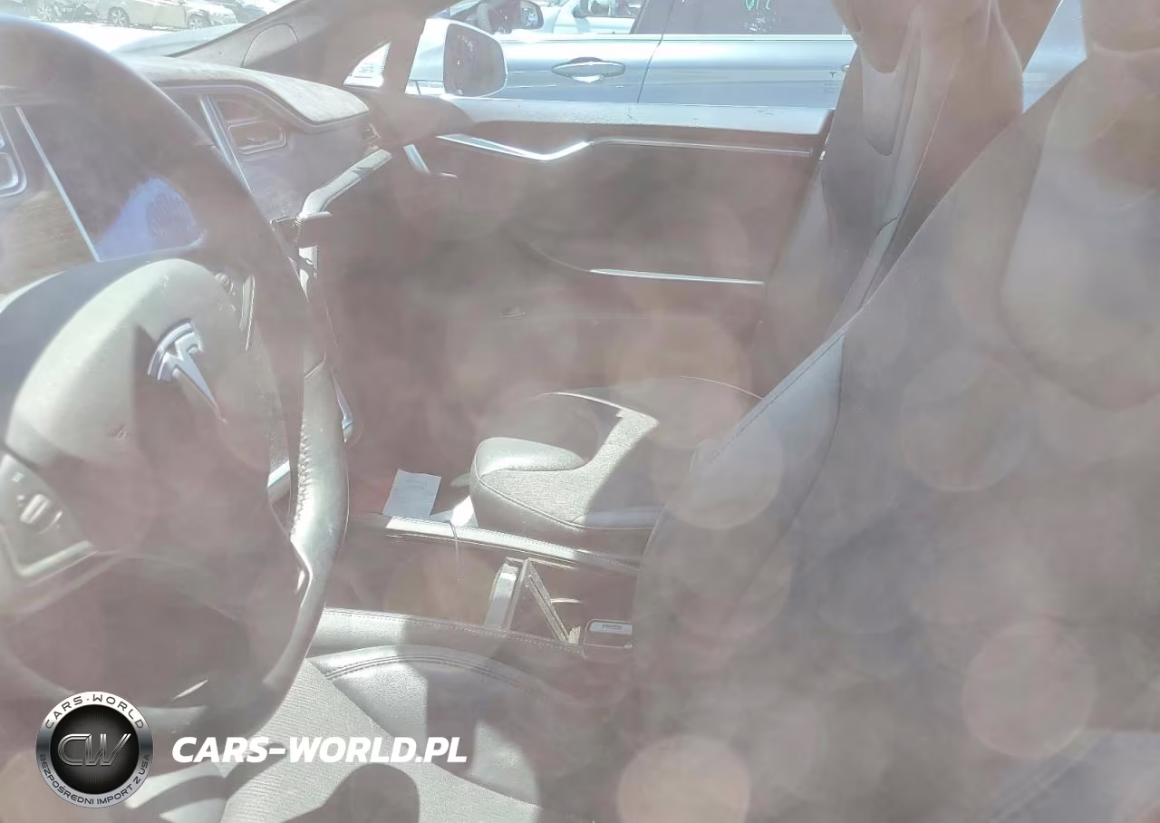 2015 Tesla Model S 85D VIN:5YJSA1H22FF096628 - 7