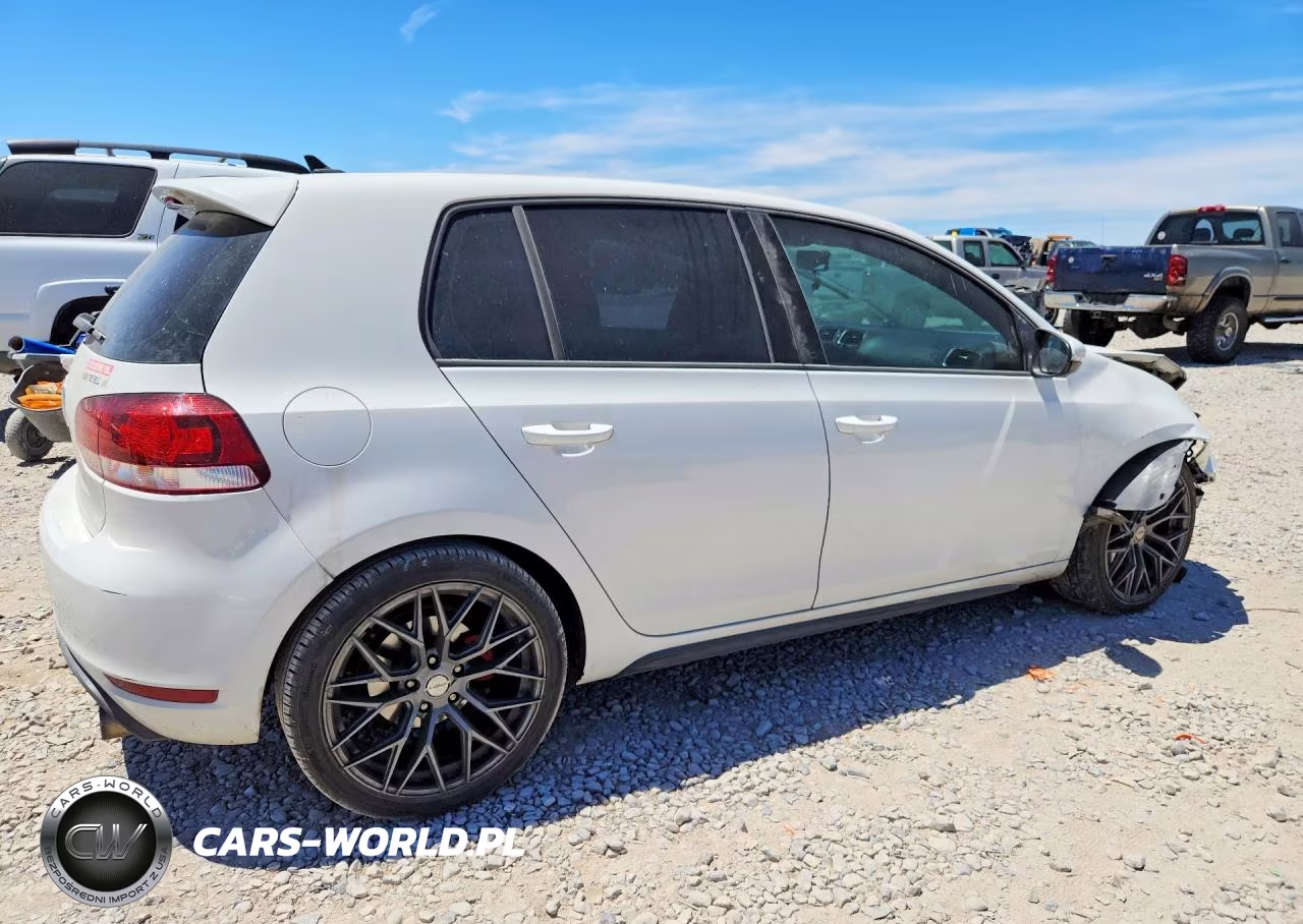 2011 Volkswagen Gti VIN:WVWGD7AJ8BW080280 - 3