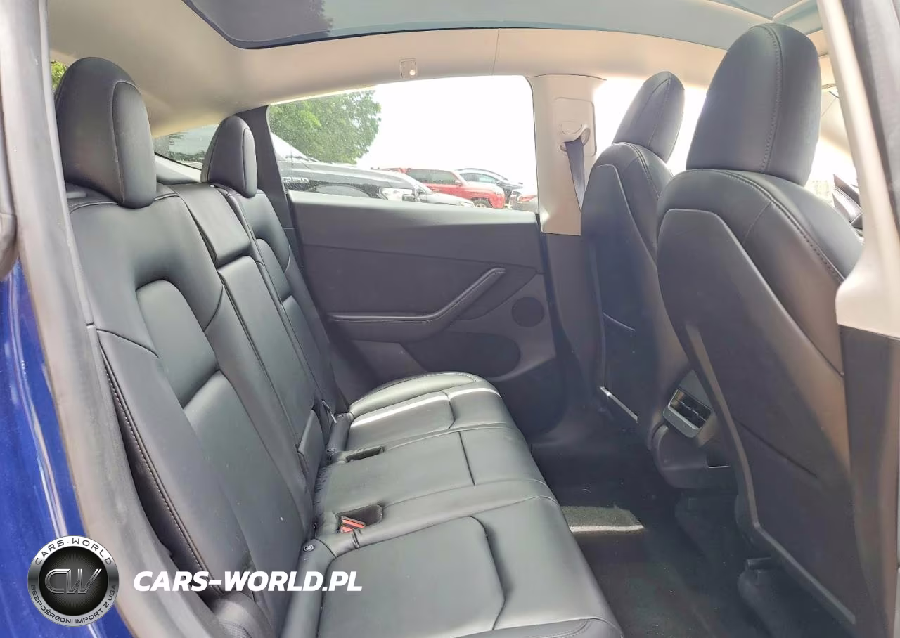 2022 Tesla Model Y VIN:7SAYGDEE2NF423801 - 10
