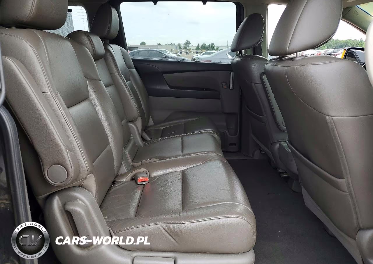 2011 Honda Odyssey Touring VIN:5FNRL5H90BB047421 - 11