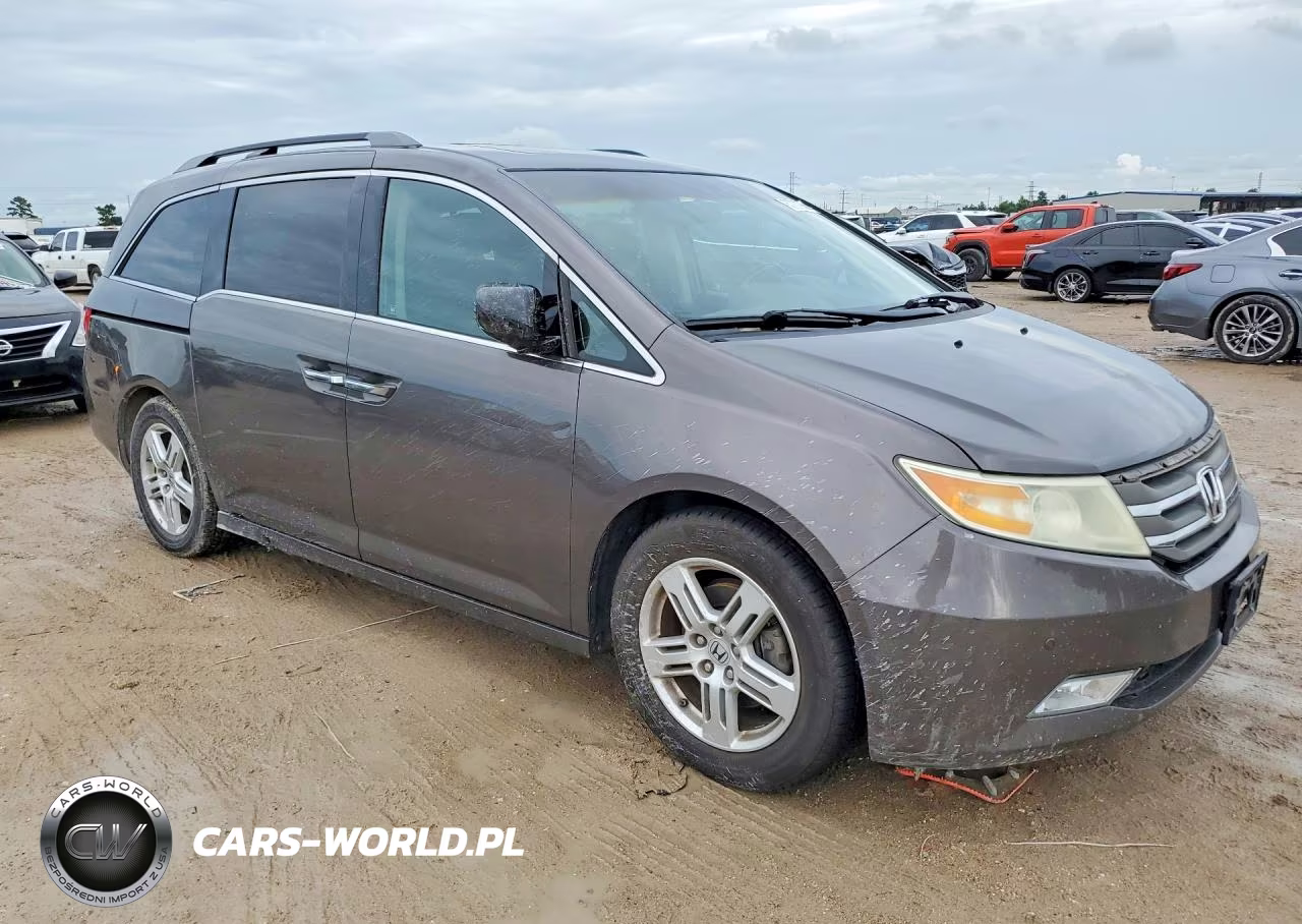 2011 Honda Odyssey Touring VIN:5FNRL5H90BB047421 - 4