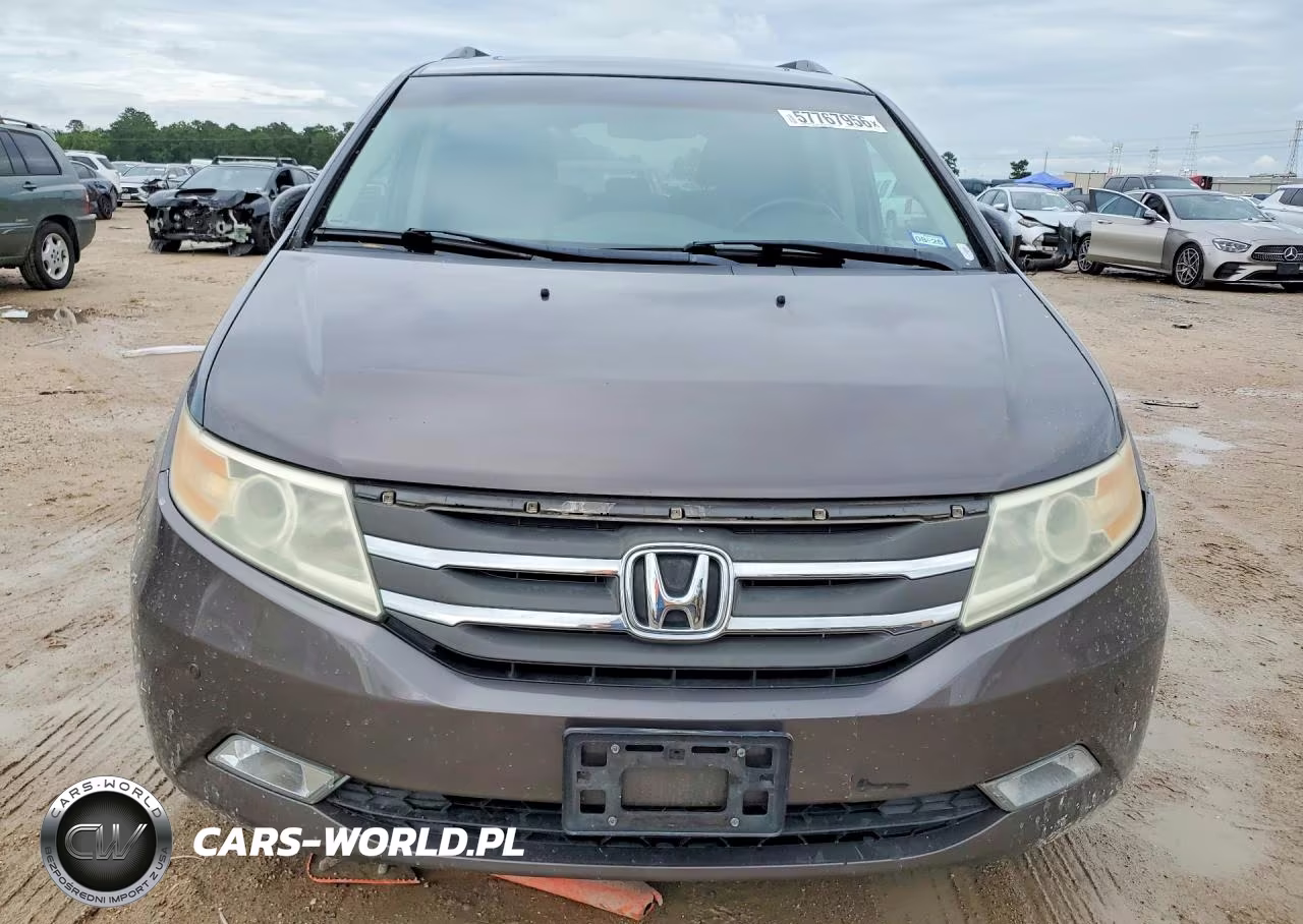 2011 Honda Odyssey Touring VIN:5FNRL5H90BB047421 - 5