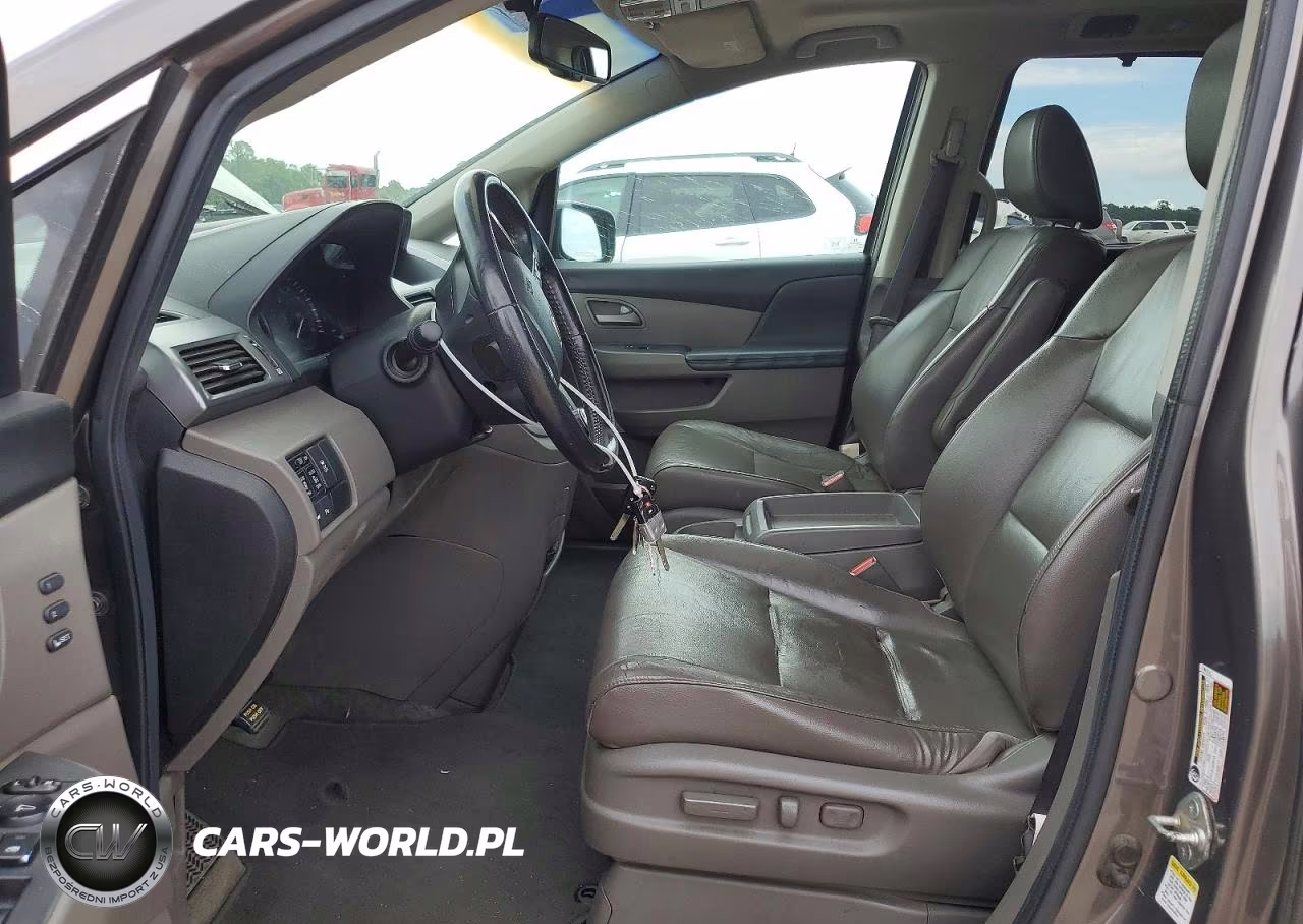 2011 Honda Odyssey Touring VIN:5FNRL5H90BB047421 - 7