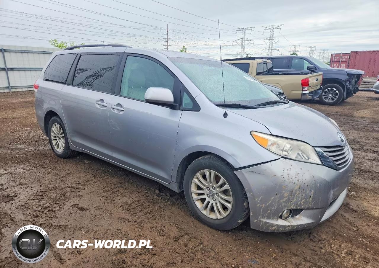 2012 Toyota Sienna Xle 8-Passenger VIN:5TDYK3DC9CS180552 - 4