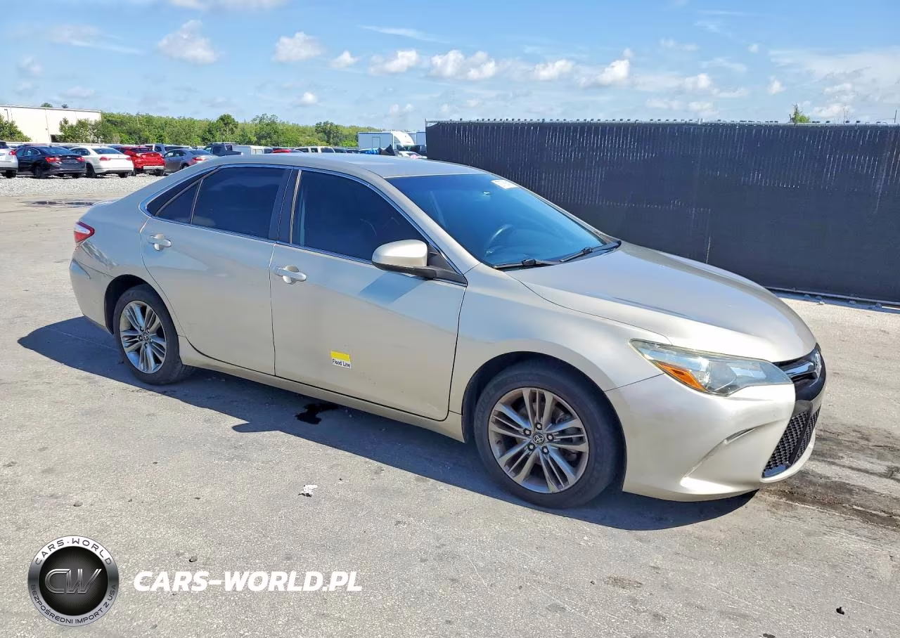 2017 Toyota Camry Se VIN:4T1BF1FK2HU660241 - 4