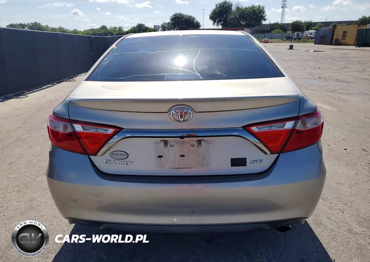 2017 Toyota Camry Se VIN:4T1BF1FK2HU660241 - 6