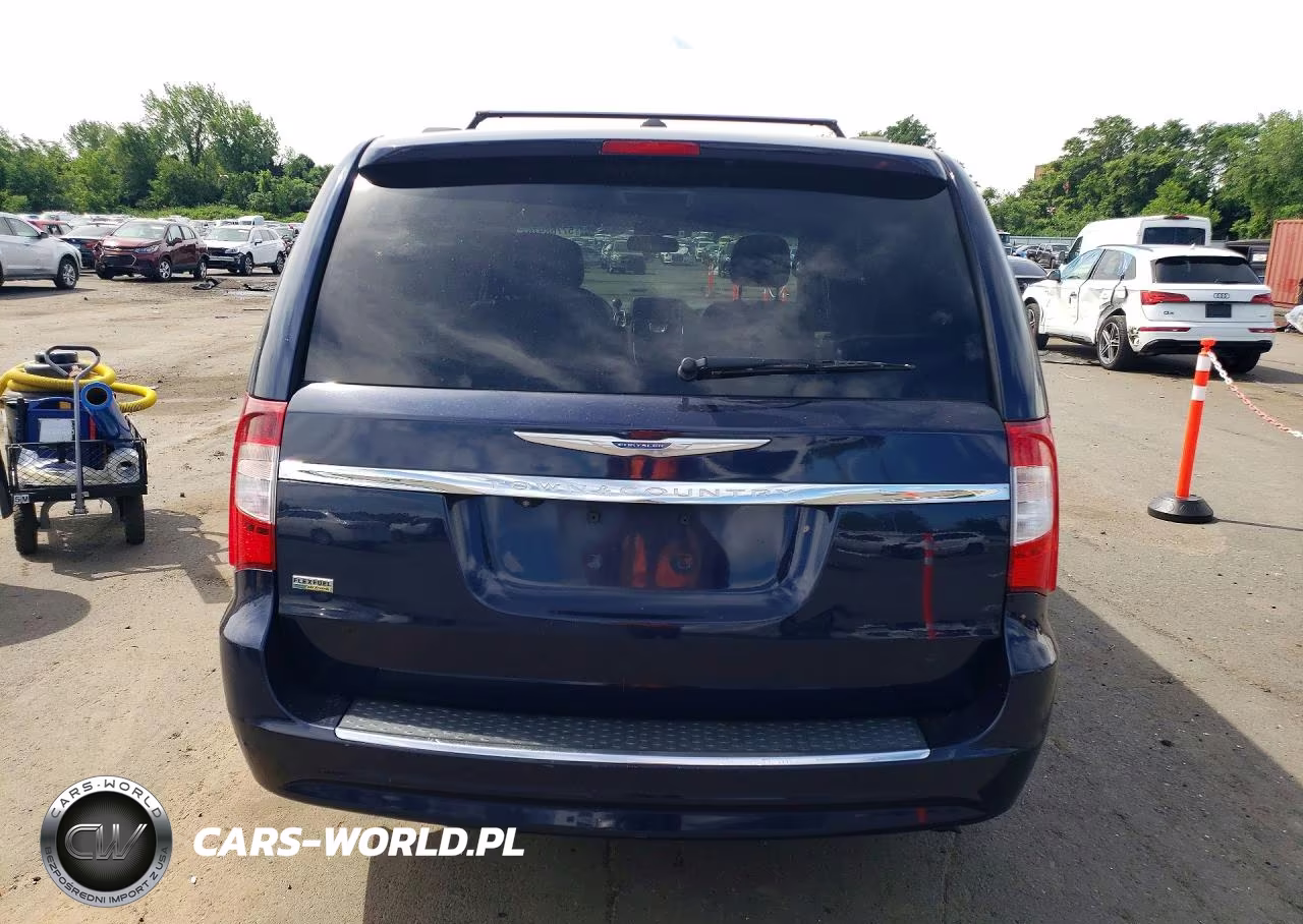 2014 Chrysler Town & Country Touring VIN:2C4RC1BG5ER293115 - 6
