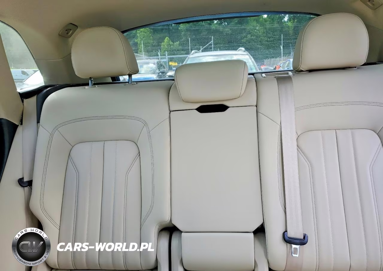 2023 Audi Q5 Premium 45 VIN:WA1GAAFYXP2112084 - 10