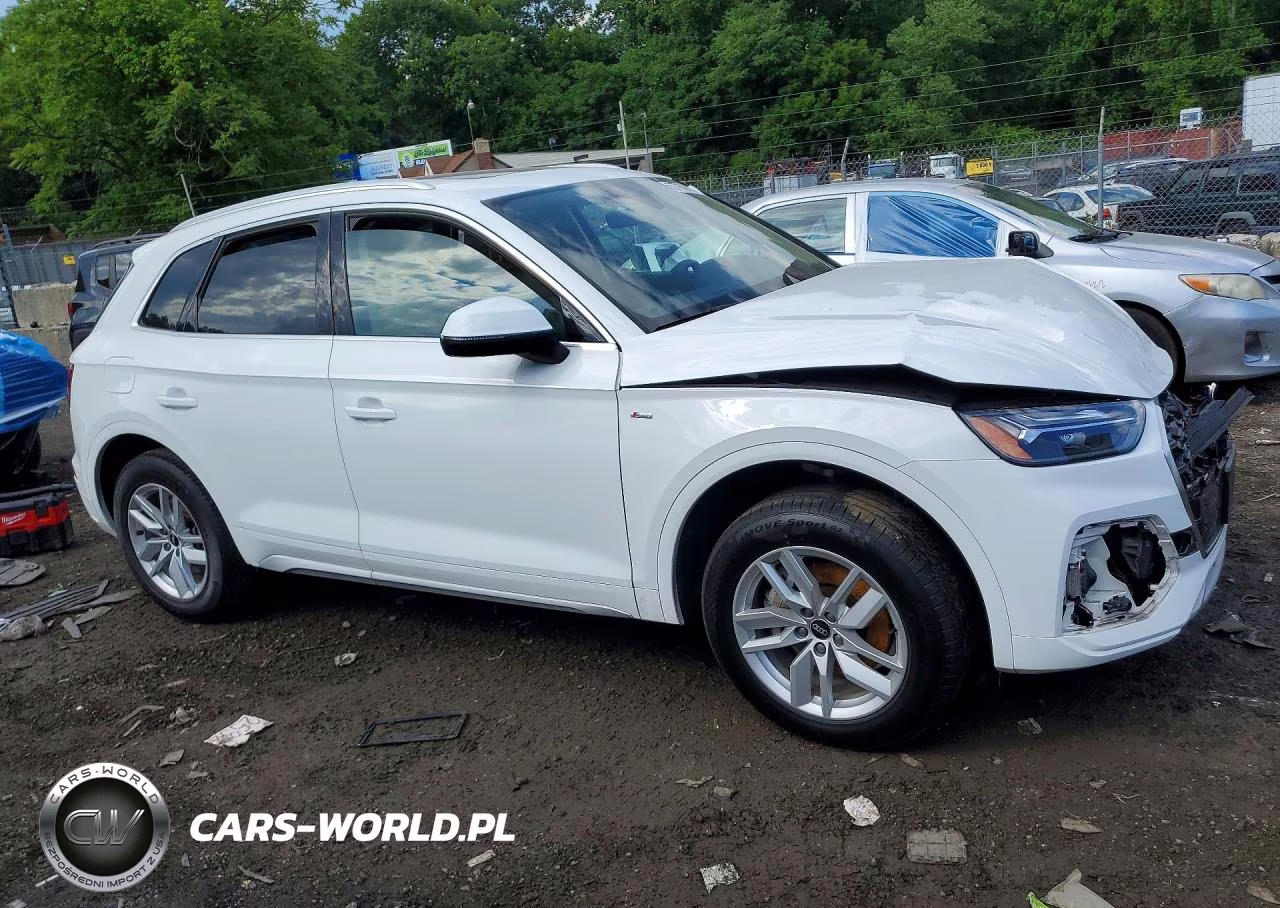 2023 Audi Q5 Premium 45 VIN:WA1GAAFYXP2112084 - 4