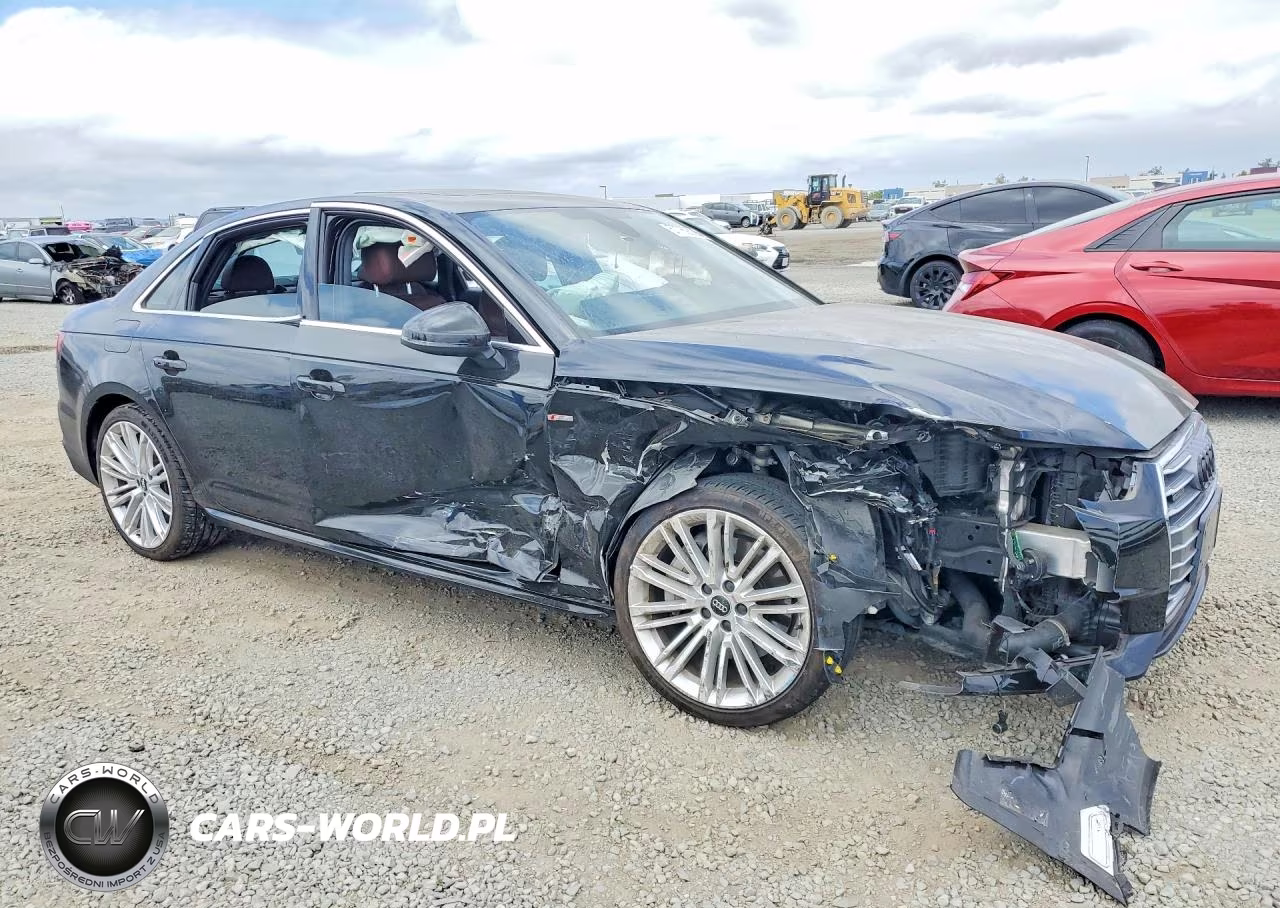 2018 Audi A4 Premium Plus VIN:WAUENAF4XJA063526 - 4