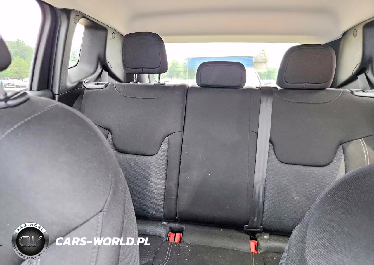 2021 Jeep Renegade Sport VIN:ZACNJCAB9MPM31132 - 10