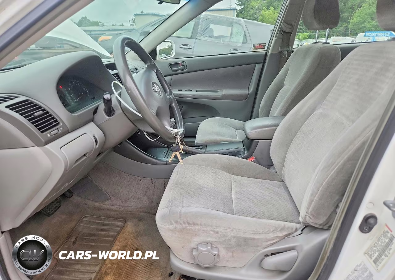 2002 Toyota Camry Le VIN:JTDBE32K320007733 - 7