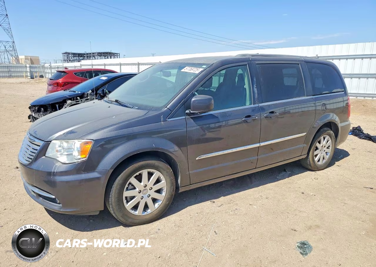 2016 Chrysler Town & Country Touring – zdjęcie 1 z 13