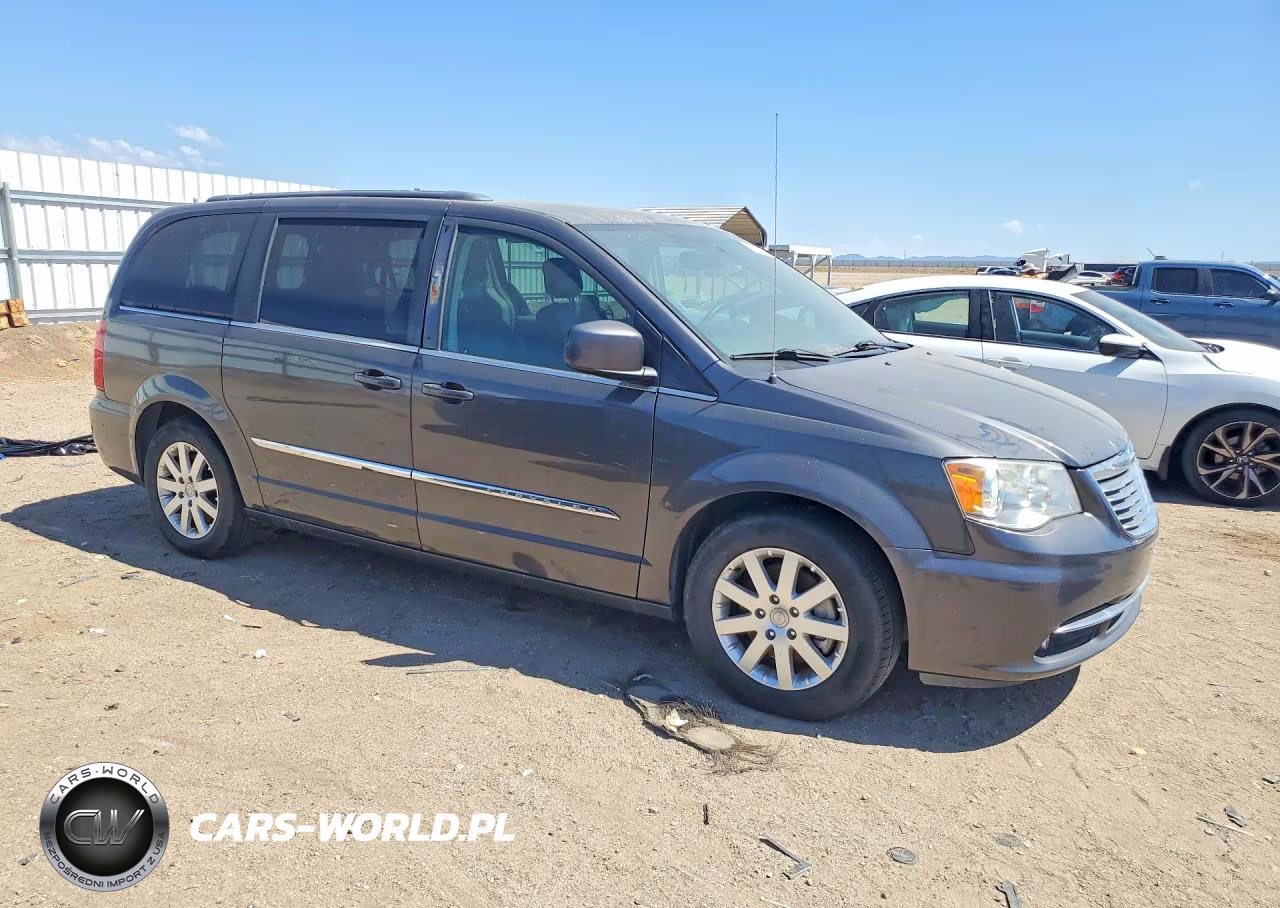 2016 Chrysler Town & Country Touring VIN:2C4RC1BG6GR213453 - 4