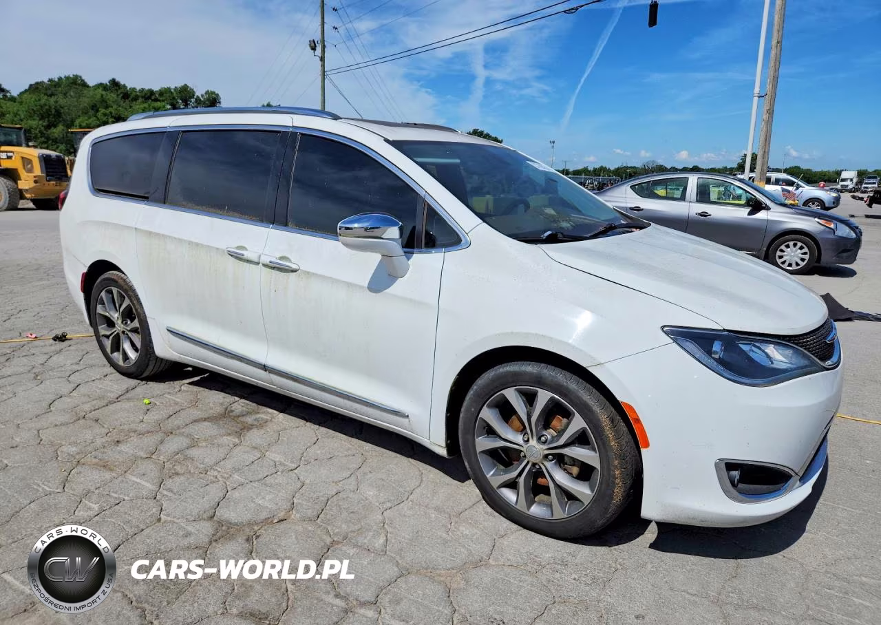 2017 Chrysler Pacifica Limited VIN:2C4RC1GG6HR759907 - 4