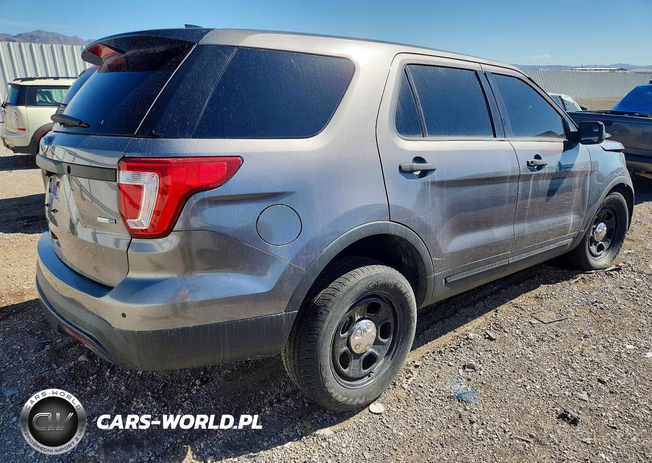 2016 Ford Explorer Police Interceptor VIN:1FM5K8AR9GGC92272 - 3