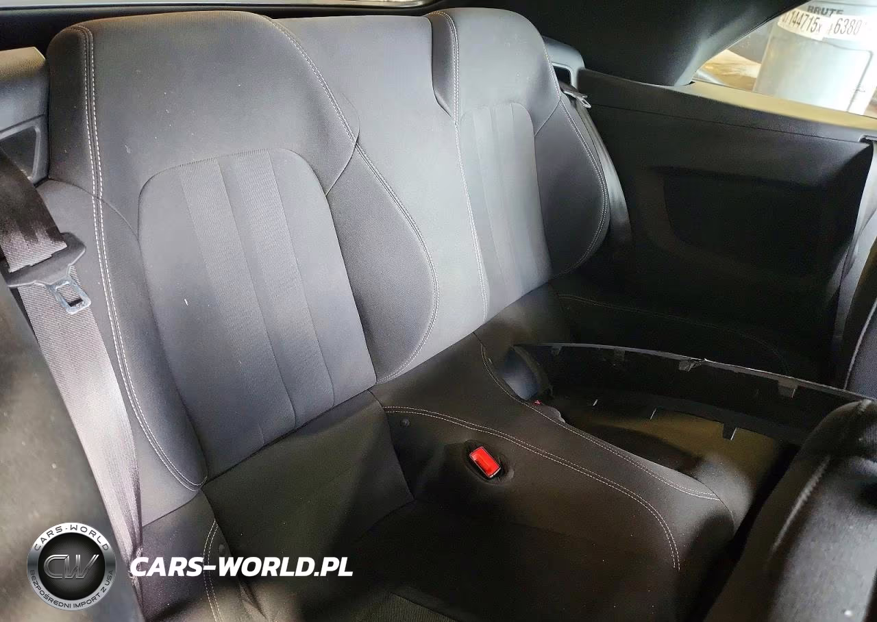 2019 Ford Mustang VIN:1FATP8UH8K5129669 - 10