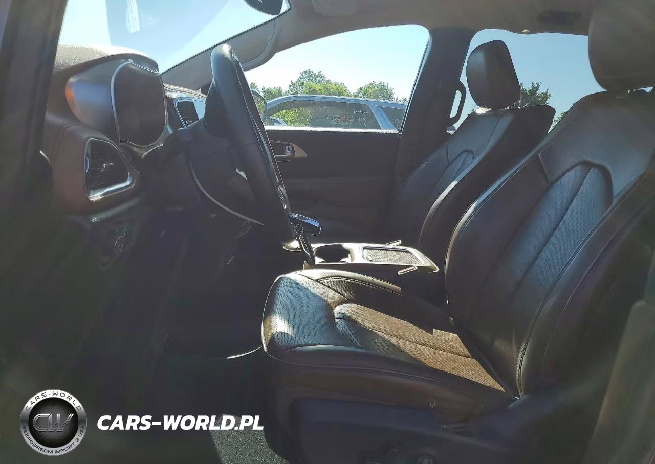 2017 Chrysler Pacifica Limited VIN:2C4RC1GG4HR753605 - 7