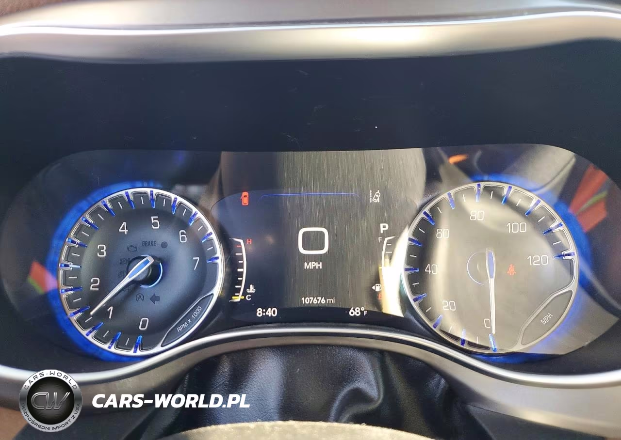 2017 Chrysler Pacifica Limited VIN:2C4RC1GG4HR753605 - 9