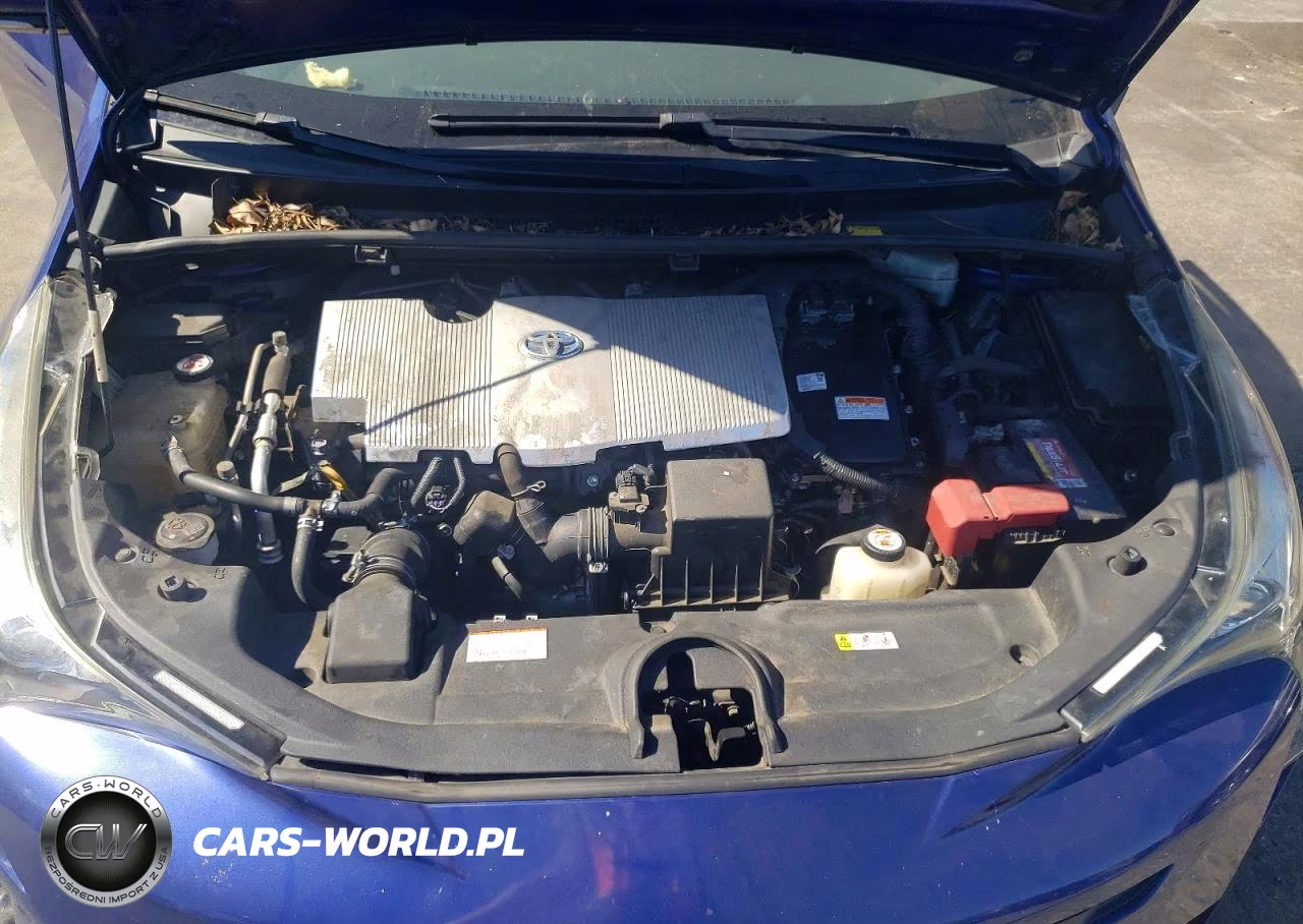 2018 Toyota Prius Two VIN:JTDKBRFU2J3598111 - 11