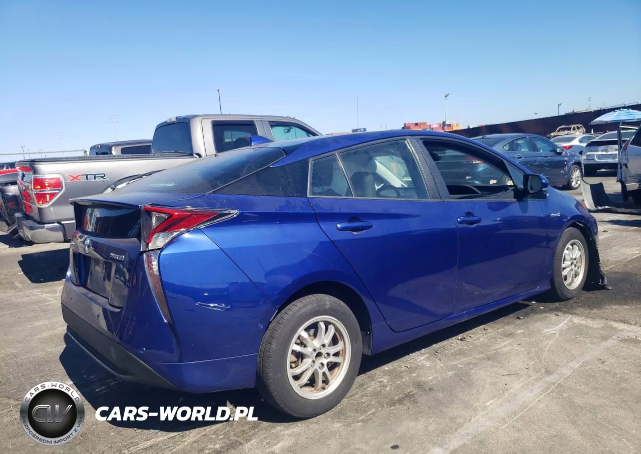 2018 Toyota Prius Two VIN:JTDKBRFU2J3598111 - 3