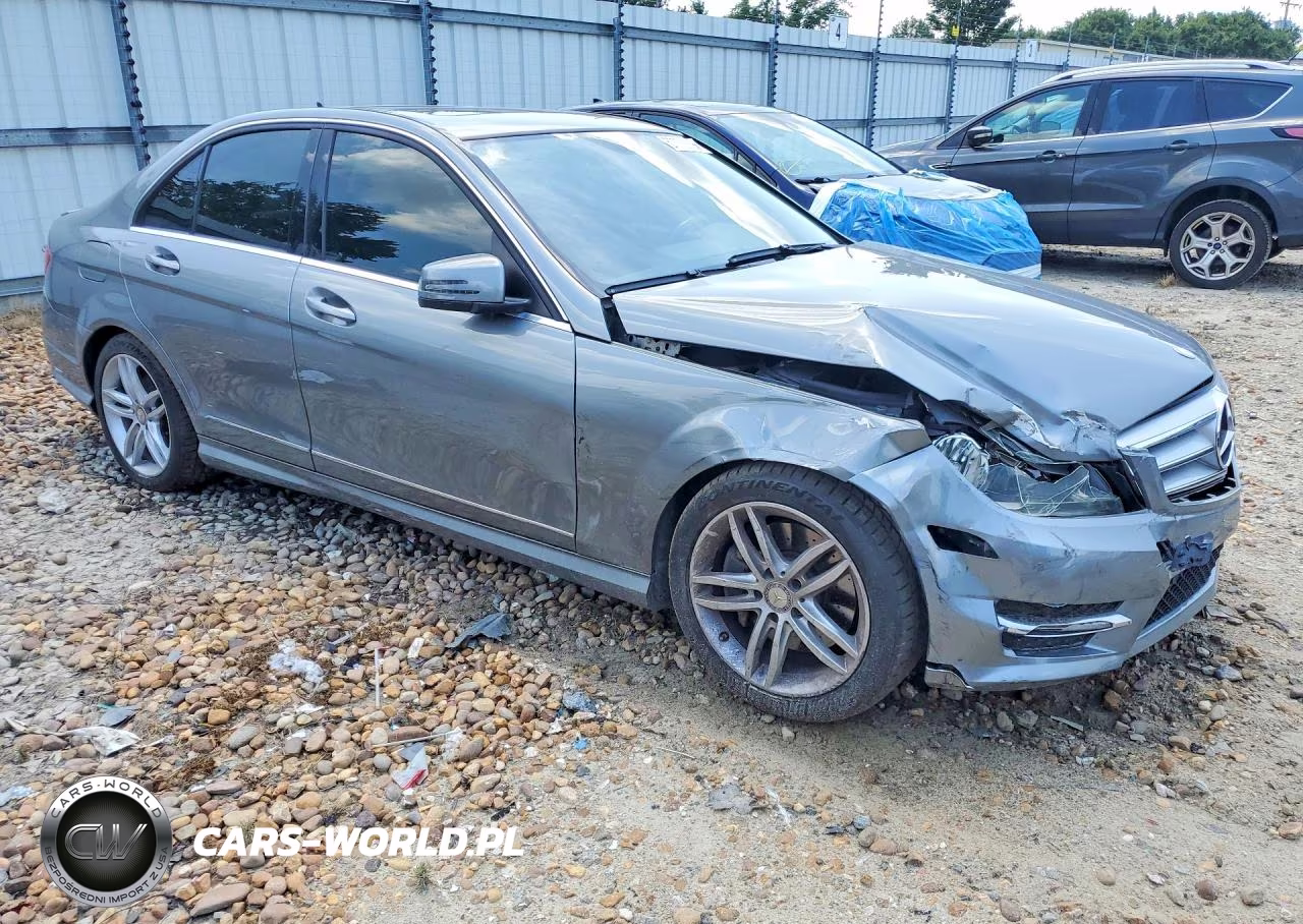 2013 Mercedes-Benz C 300 4Matic VIN:WDDGF8AB0DG020506 - 4