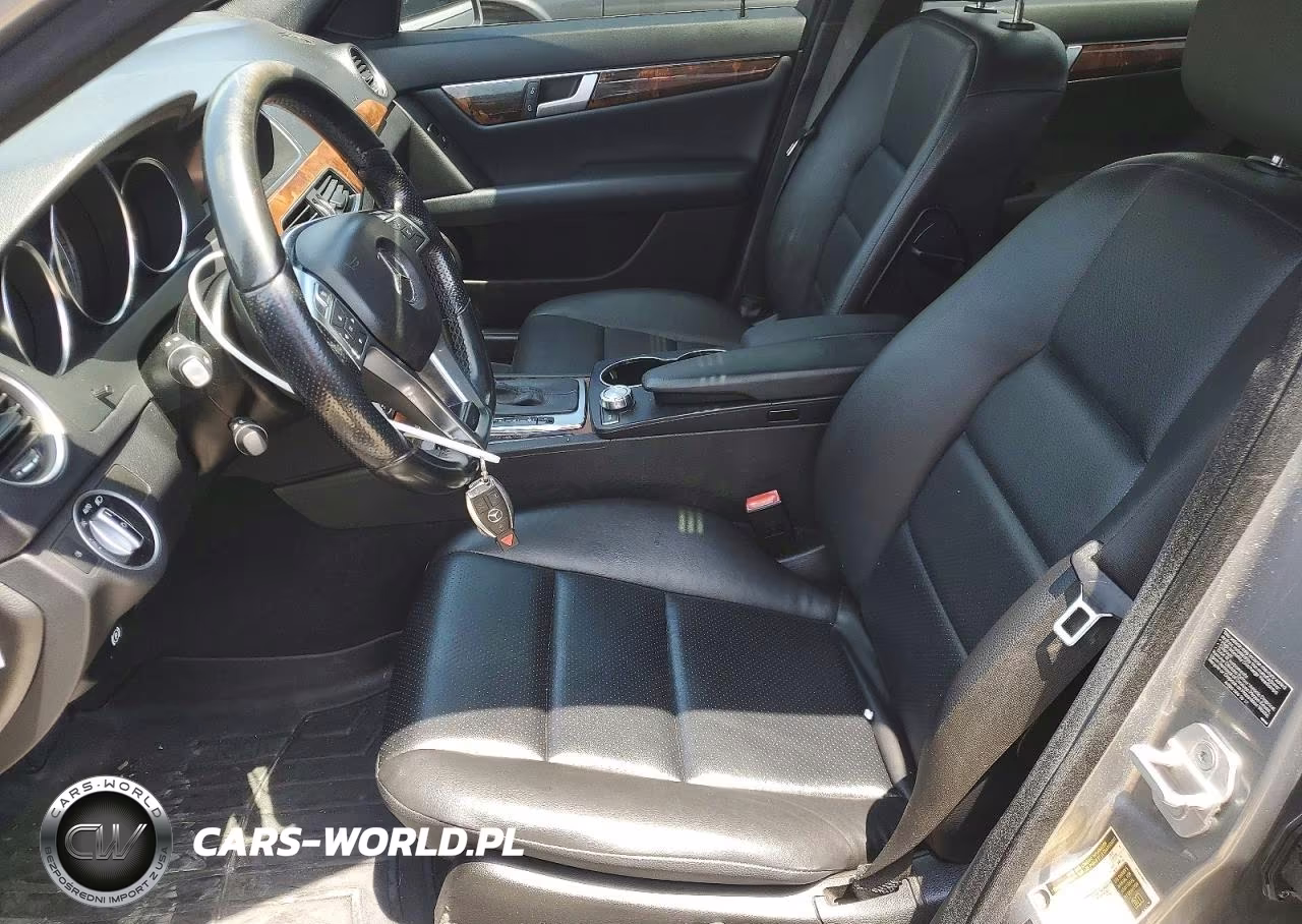 2013 Mercedes-Benz C 300 4Matic VIN:WDDGF8AB0DG020506 - 7