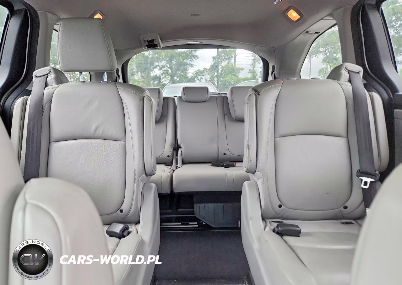 2019 Honda Odyssey Touring VIN:5FNRL6H82KB073127 - 10