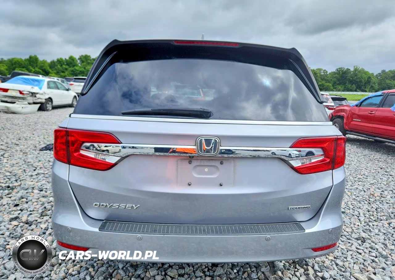 2019 Honda Odyssey Touring VIN:5FNRL6H82KB073127 - 6