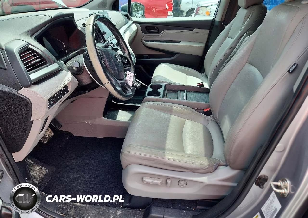 2019 Honda Odyssey Touring VIN:5FNRL6H82KB073127 - 7