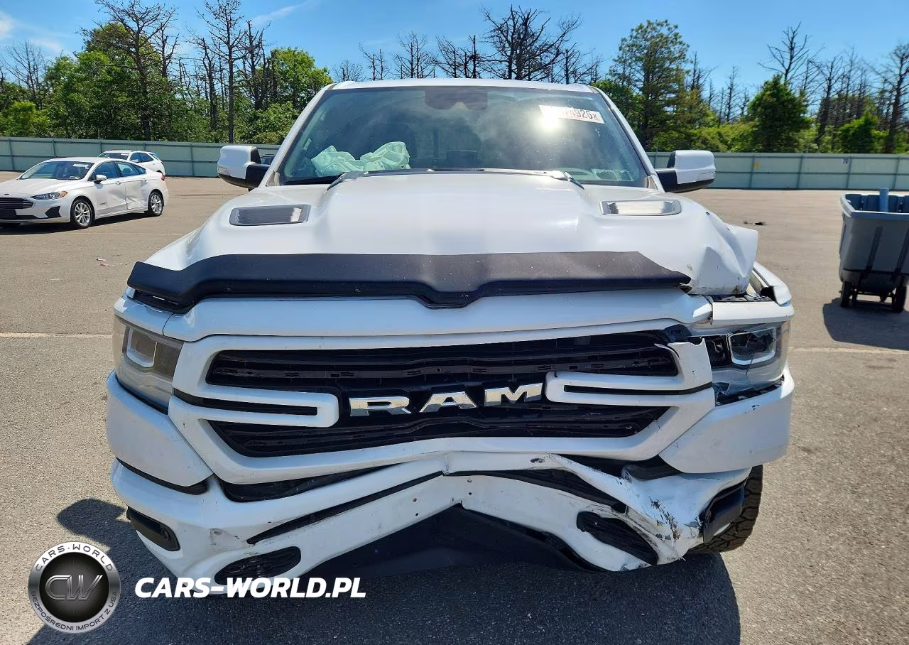 2021 Ram 1500 Laramie VIN:1C6SRFJT7MN774739 - 5