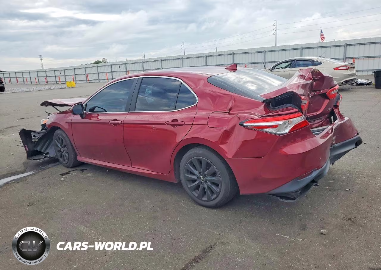 2020 Toyota Camry Le VIN:4T1C11AK2LU384145 - 2