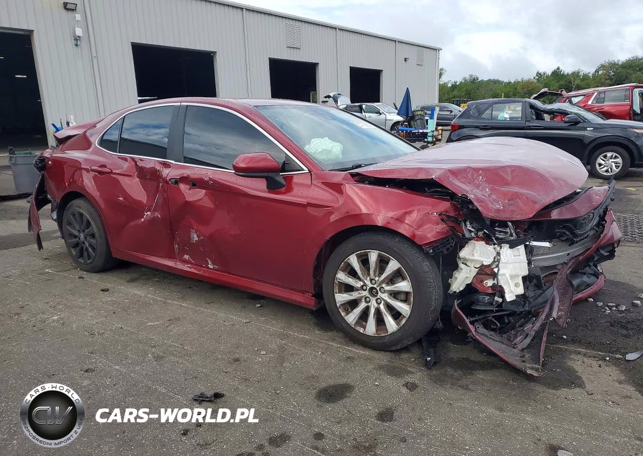 2020 Toyota Camry Le VIN:4T1C11AK2LU384145 - 4
