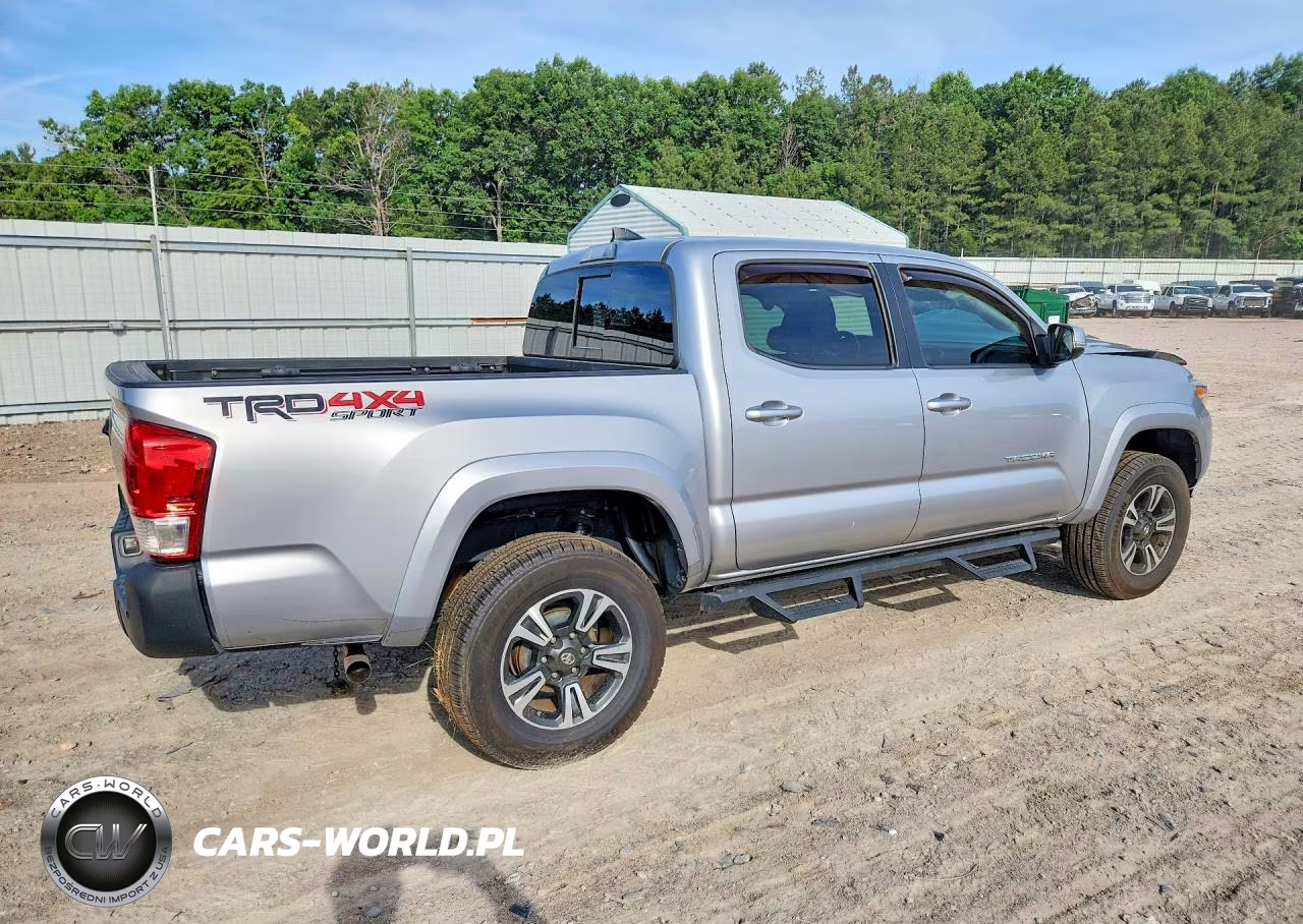 2017 Toyota Tacoma Trd Sport VIN:5TFCZ5AN8HX091094 - 3