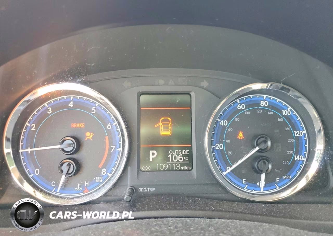 2018 Toyota Corolla Le VIN:5YFBURHE6JP826781 - 9