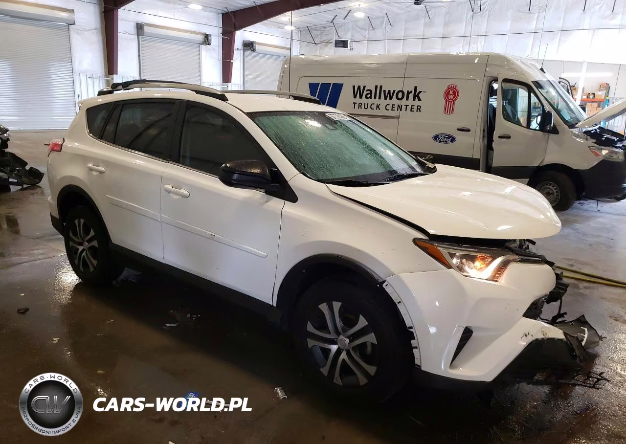 2017 Toyota Rav4 Le VIN:JTMZFREVXHJ711032 - 4