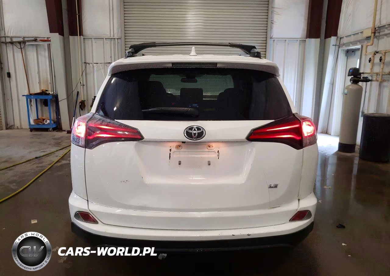 2017 Toyota Rav4 Le VIN:JTMZFREVXHJ711032 - 6