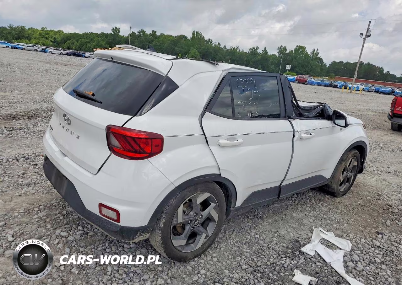 2021 Hyundai Venue Sel VIN:KMHRC8A38MU075898 - 3