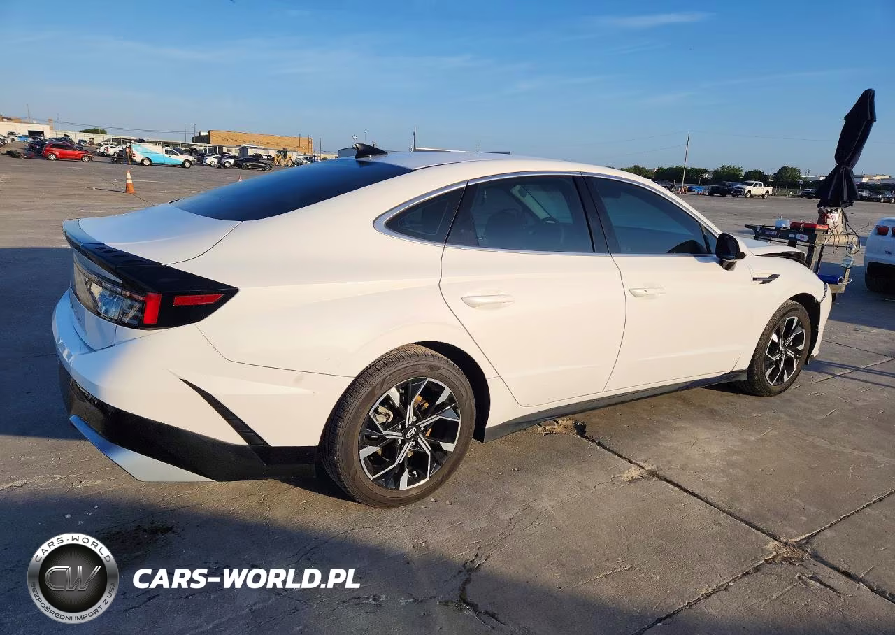 2024 Hyundai Sonata Sel VIN:KMHL64JA3RA385597 - 3