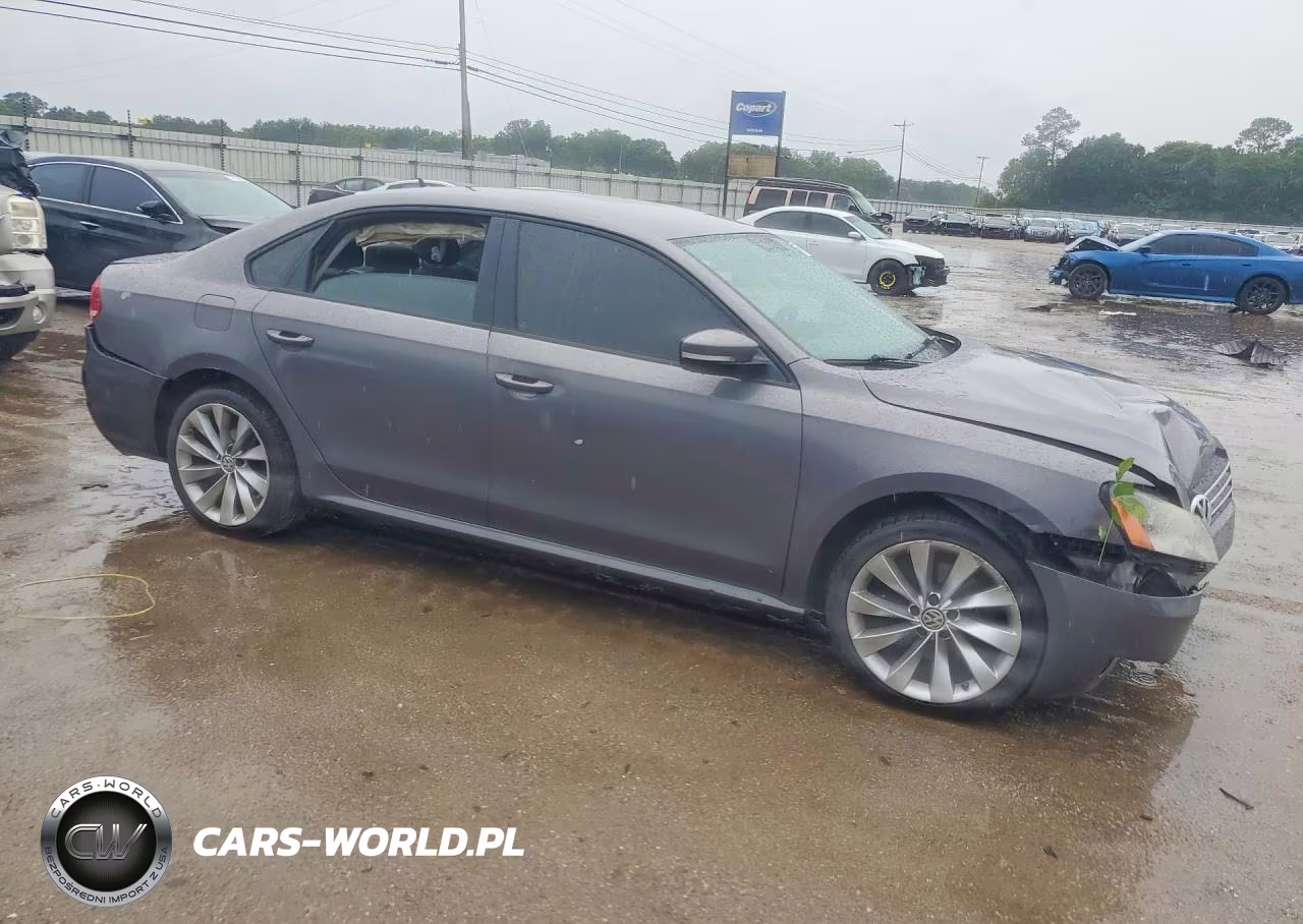 2015 Volkswagen Passat S VIN:1VWAS7A31FC070742 - 4