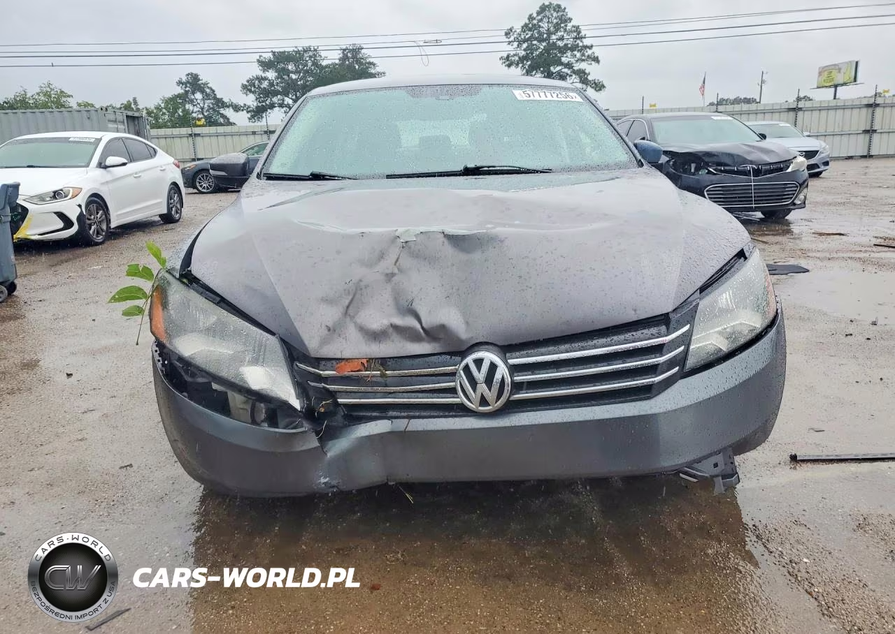 2015 Volkswagen Passat S VIN:1VWAS7A31FC070742 - 5