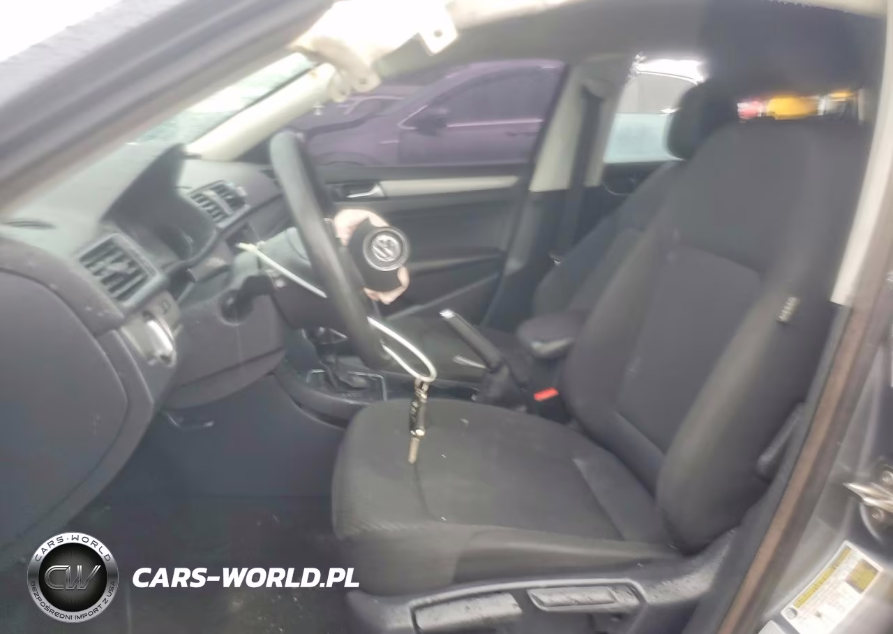 2015 Volkswagen Passat S VIN:1VWAS7A31FC070742 - 7